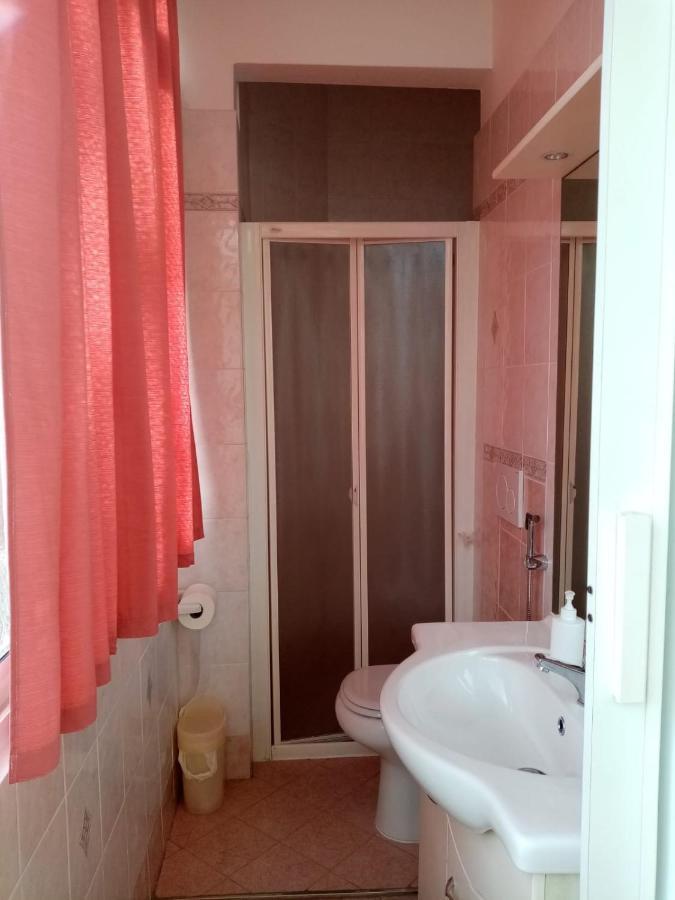 Piccione Marittimo Appartamento Vicinanze Mare Livorno Exterior foto