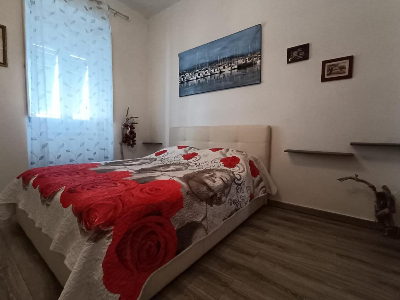 Piccione Marittimo Appartamento Vicinanze Mare Livorno Exterior foto